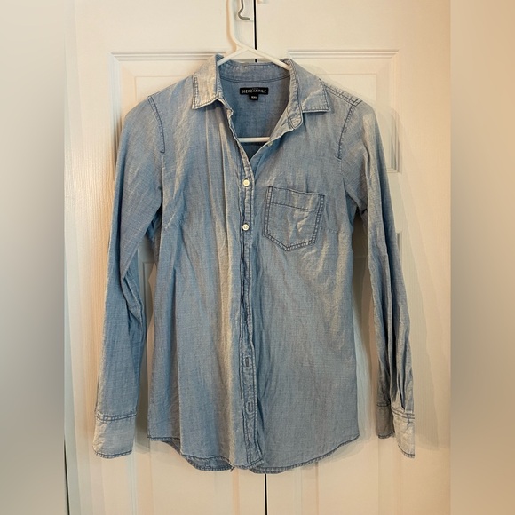J.Crew Chambray Button Down - Picture 1 of 2
